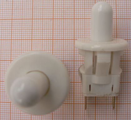 Push buton frigider, alb, 1 circuit, 2,4A/250V, ON-(OFF), 19,1x21,2mm