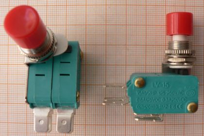 Push buton rosu, dublu, cu micro, 16A/250V, fi12mm, 11x42x48mm