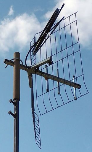 Antena sectoriala pentru amplificarea semnalului LoRa miner (Helium) 868 MHz 12.1 dBi