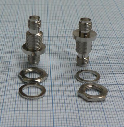Adaptor/reductie SMA mama - SMA mama, cu filet, fixare panou