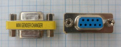 Adaptor/reductie DSUB 9 pini mama - DSUB 9 pini mama