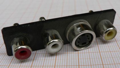 Adaptor/reductie 3x RCA mama + S-VHS mama