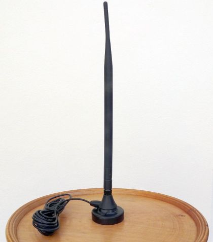Antena auto magnetica, 700-960/1710-2170/2,5-2,7GHz, 5dB, 3m cablu, SMA tata