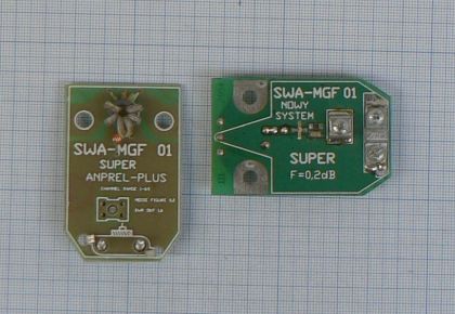 Amplificator de semnal tip placheta, banda 100-790 MHz, castig 25 dB