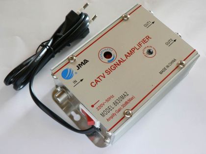 Amplificator de semnal TV/CATV, 1 IN - 2 OUT, banda 47-862 MHz, castig max. 20 dBi