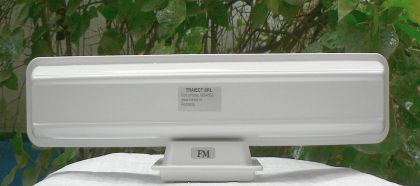 Antena FM de camera , cu amplificator, 25dBi(din care 3-7dBi antena) , cu sursa inlcusa