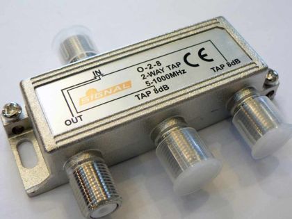 Spliter/distribuitor TAP de semnal 1*IN-3*OUT(atenuare de 1/8/8dB), in banda de 5-1000Mhz