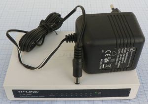 Switch 8 porturi TP-Link