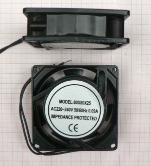 Ventilator 80x80x25mm 220 v