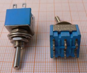 Intrerupator cu tija On-(On), nichelat, 2x2circ/6pol/2poz, 3A/250V, fi6mm