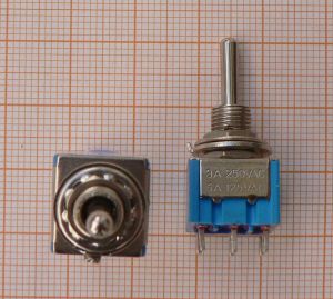 Intrerupator cu tija On-(Off)-On, nichelat, 2x2circ/6pol/3poz, 3A/250V, fi6mm