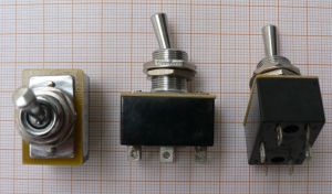 Intrerupator cu tija ON-OFF, 3A/250V, 2x2circ/6pol, 18x28x20mm, cu retinere