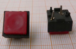 Push buton Off-(On), rosu, 1circ/2pol, 25mA/50V, pe placa, fara retinere, 12x12mm