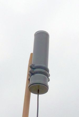 Antena omnidirectionala MULTIPOLARIZATA pentru amplificare a semnalului LoRa miner (Helium) 868 MHz 6.2 dBi (cu cablu, conector la alegere)