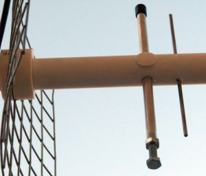 Antena directionala pentru amplificarea semnalului LoRa miner (Helium) 868 MHz 14.7 dBi