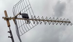Antena pentru amplificare semnal de telefonie mobila , 21dbi