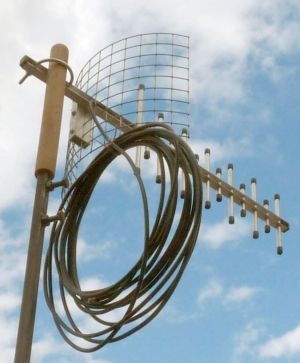 Antena pentru amplificare semnal, 800-3000MHz, 14dBi (reflector tip plasa)