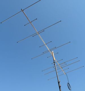 Antena Yagi comunicatii, 6/10 elemente, banda 2m/70cm, polarizare orizontala