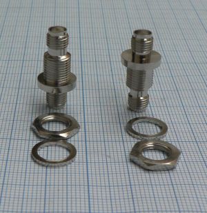 Adaptor/reductie SMA mama-SMA mama cu filet fixare panou