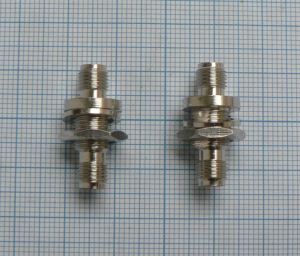 Adaptor/reductie SMA mama-SMA mama cu filet fixare panou