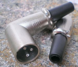 Mufa  XLR-3pini, tata,cablu 5.5mm, 90 grade