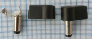Mufa/conector DC tata 2,1x5,5x10mm, la 90°, cablu 5mm