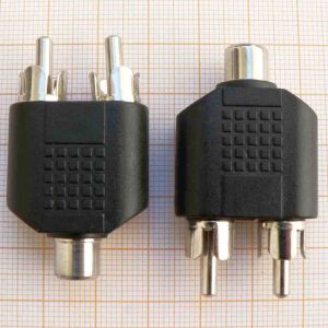 Adaptor/reductie 2x RCA tata - RCA mama (2 RCA tata + 1 RCA mama, in linie)