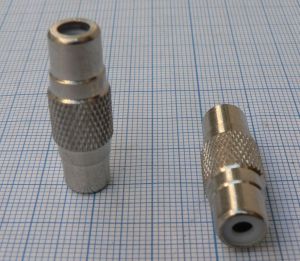 Adaptor/reductie RCA mama - RCA mama (carcasa metalica)