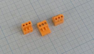 Set 2 conectori, 3 pini, model V44 tata (fixare placa, 90°) - mama (fixare surub, pe cablu)