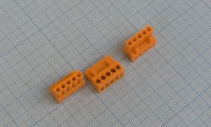 Set 2 conectori, 5 pini, model V41 tata (fixare placa, 90°) - mama (fixare surub, pe cablu)