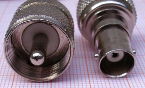 Adaptor/reductie UHF tata - BNC mama
