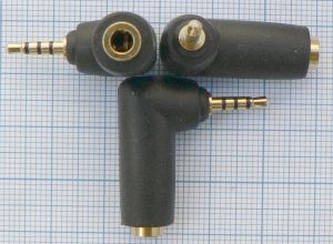 Adaptor/reductie jack tata 2,5mm 4 contacte - jack mama 3,5mm 4 contacte, 90°