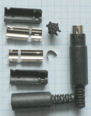 Mufa S-VHS tata 8 pini pe cablu 5mm