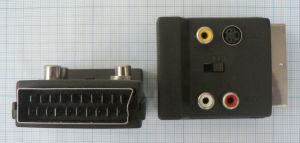 Adaptor/reductie SCART tata - SCART mama + 3x RCA mama + S-VHS mama (comutator IN-OUT)