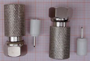 Mufa F tata, cu insurubare, cablu 9,7mm