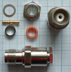 Mufa TNC mama, cablu LMR240, prindere mecanica