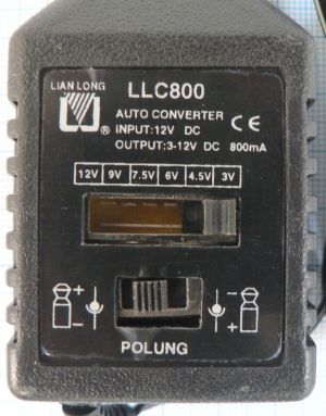 Sursa de alimentare auto, iesiri selectabile 3/4,5/6/7,5/9V-0,8A, intrare 12Vcc