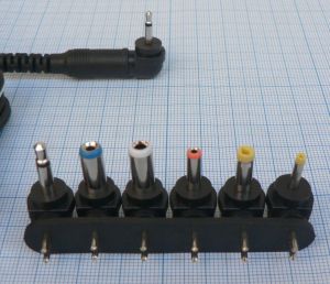 Sursa de alimentare, iesiri selectabile 3/4,5/6/7,5/9/12V-0,5A, intrare 220Vca, stabilizata