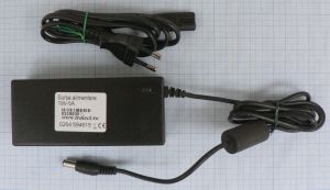 Sursa de alimentare out 19V-5Acc In 220Vca