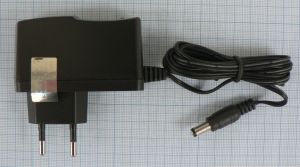 Sursa de alimentare 8,4V/1,5A, intrare 220Vca
