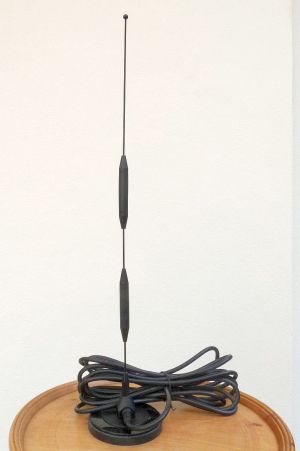 Antena magnetica pentru NMT/CDMA/3G, castig 3/2dBi