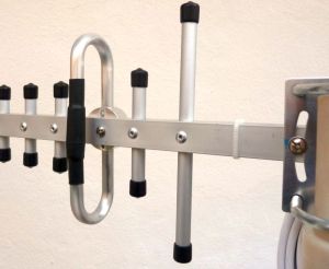 Antena pentru amplificare semnal de telefonie mobila Yagi 12dB polarizare H/V, 60/35, SMA tata