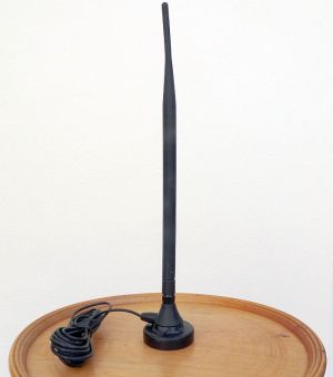 Antena auto magnetica, pentru amplificarea semnalului 700-960/1710-2170/2, 5-2, 7 Ghz, 5db, 3m cablu, SMA tata