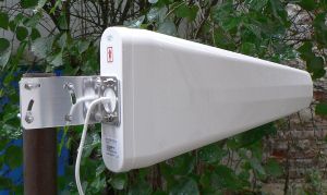 Antena panou GSM/DCS/3G, castig max. 13dBi