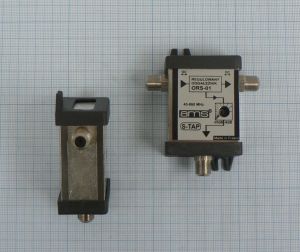 Spliter/distribuitor TAP de semnal, 1 IN - 2 OUT (atenuare 8-20dB), banda 40-862 MHz