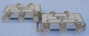 Spliter/distribuitor de semnal, 1 IN - 2 OUT, banda 5-1000 MHz (configuratie reala 1 IN - 4 OUT)