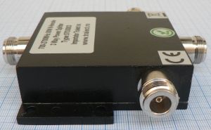 Distribuitor-sumator bidirectional pentru date si voce,1*In-3*Out, in banda de 0, 7-2, 7 Ghz