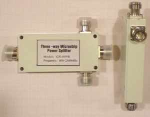 Distribuitor-sumator bidirectional pentru date si voce,1*In-3*Out, in banda de 0, 7-2, 7 Ghz