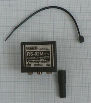 Diplexer de semnal TV/SAT, 1 IN - 2 OUT, banda TV 47-862 MHz si SAT 950-2250 MHz