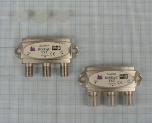 Sumator de semnal TV/SAT, 2 IN - 1 OUT, banda SAT 950-2250 MHz